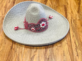 SOMBRERO DE CHARRO DE PELO COLOR GRIS BORDADO  "57 "