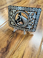 HEBILLA CHARRA DE PAVON CALADA CON INCRUSTACIONES DE PLATA. ELABORADA DE ARTESANIA.