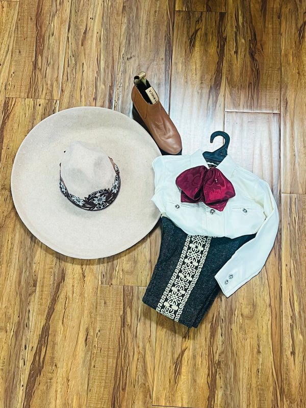 PANTALONES DE CHARRO CON GRECA