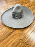 SOMBRERO DE CHARRO DE LANA CON PIRORABADO