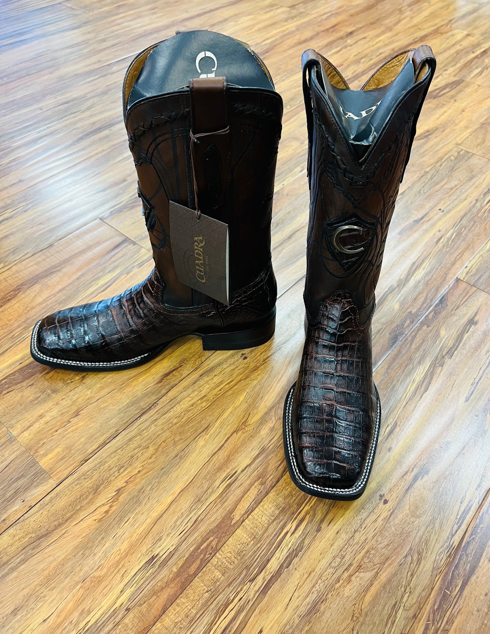 Cuadra square top toe boots