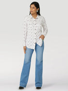 WOMEN'S WRANGLER RETRO® GEO PRINT WESTERN SNAP SHIRT IN WHITE TEC *FREE SHIPPING* FREE GIFT*
