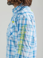 MEN'S WRANGLER® LOGO LONG SLEEVE WESTERN SNAP PLAID SHIRT IN SEA BLUE
