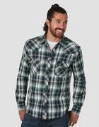 MEN'S WRANGLER RETRO® LONG SLEEVE FLANNEL WESTERN SNAP PLAID SHIRT IN GREEN/BLACK