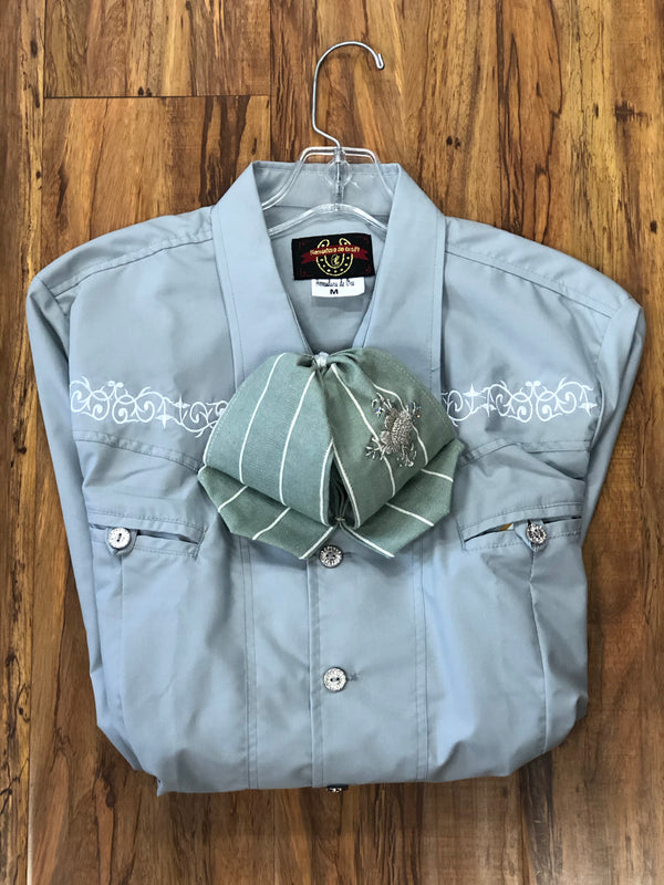 CAMISOLOA CHARRA BORDADA COLOR GRIS. GRAY COLOR CHARRO SHIRT , HerraduraDeOro - HerraduraDeOro
