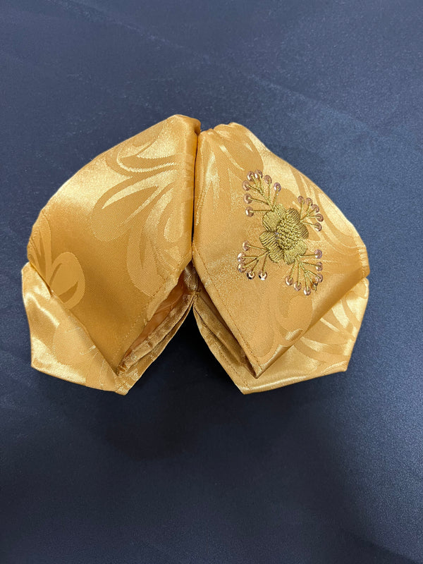 MOŇO CHARRO ORO BORDADO EN ORO A MANO . GOLD CHARRO TIE