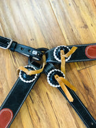 PRECHO PRETAL NEGRO CHARRO DE VAQUETA PARA CABALLO. RICH BLACK CHARRO BREAST COLLAR