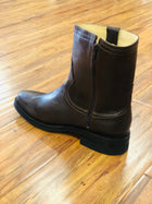 BOTA DE CIERRE EN COLOR CAFE PARA ADULTO.  BROWN ENGLISH  ZIPPER BOOT