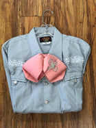 CAMISOLOA CHARRA BORDADA COLOR GRIS. GRAY COLOR CHARRO SHIRT , HerraduraDeOro - HerraduraDeOro