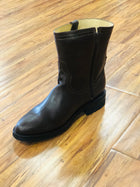 BOTA DE CIERRE EN COLOR CAFE PARA ADULTO.  BROWN ENGLISH  ZIPPER BOOT