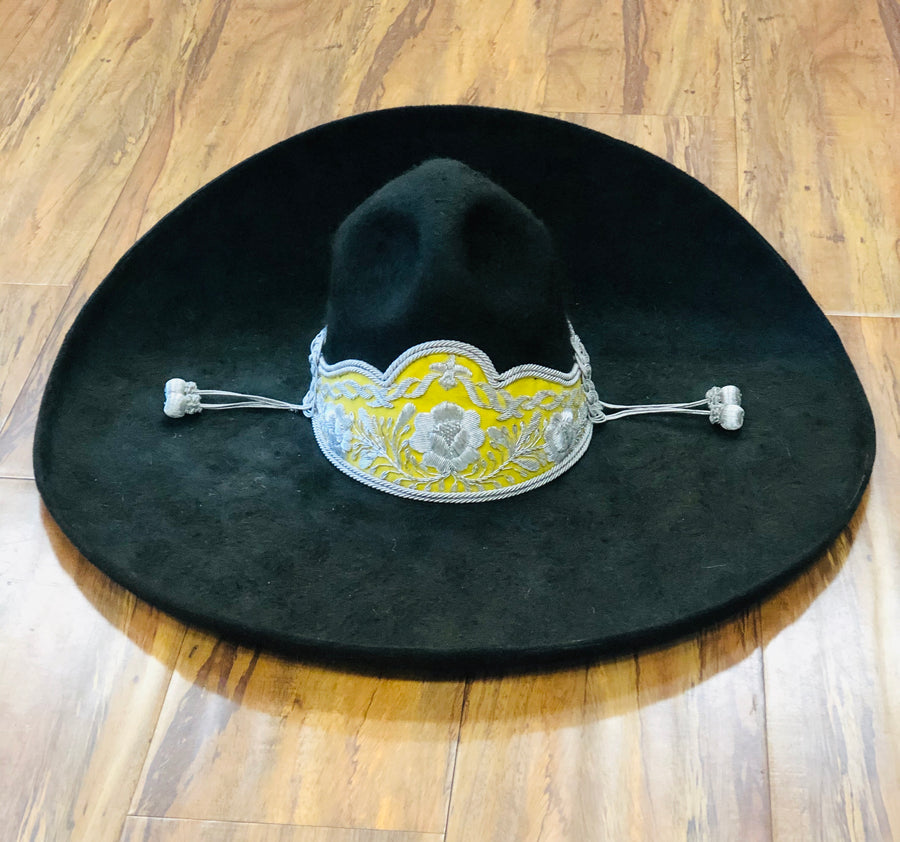 SOMBRERO DE CHARRO DE PELO DE CONEJO BORDADO EN PLATA CANUTILLO. CHARRO HAT HANDMADE. , HerraduraDeOro - HerraduraDeOro