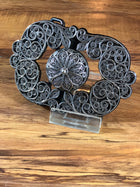 HEBILLA CHARRA FILIGRANA. CHARRO BUCKLE WITH A CONCHO IN THE MIDDLE WITH FILIGRANA WORK