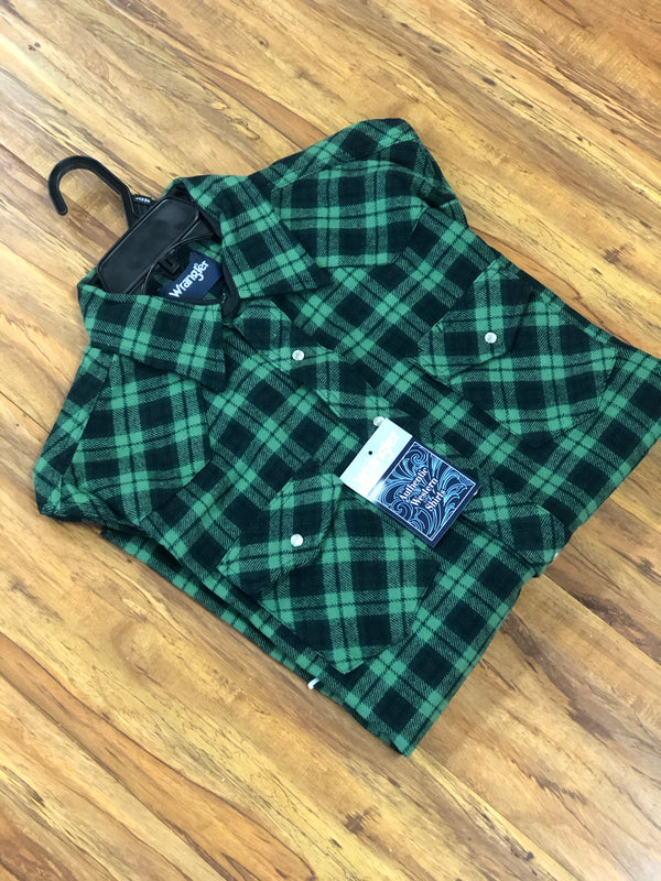 MEN'S WRANGLER RETRO® LONG SLEEVE FLANNEL WESTERN SNAP PLAID SHIRT IN GREEN/BLACK