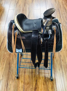 MONTURA CHARRA PARA CABALLO COSIDA A MANO COLOR VINO