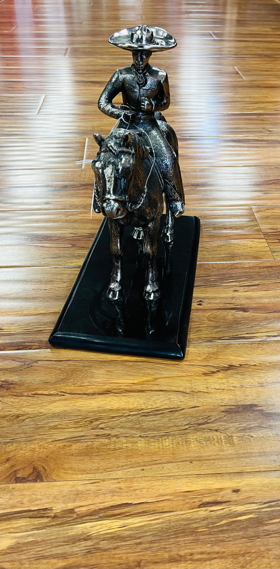ESTATUA DE CHARRO